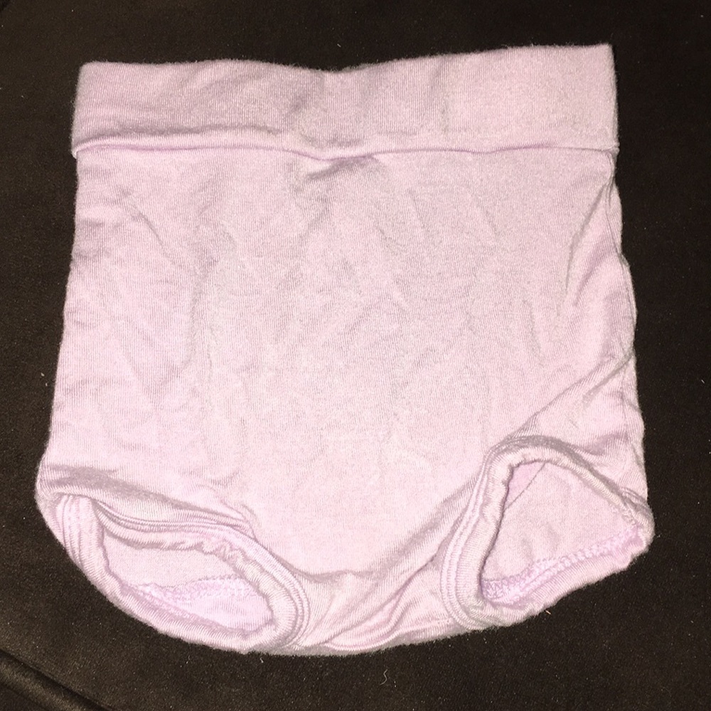 Kate quinn bloomers